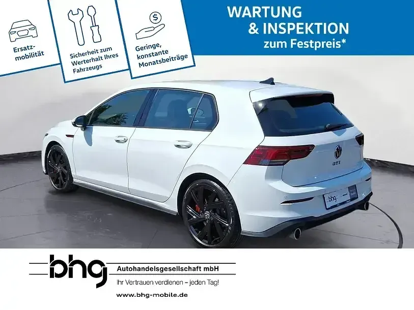 Gebraucht VW Golf VIII GTI 245 PS (180 kW) 2024 Weiß Limousine