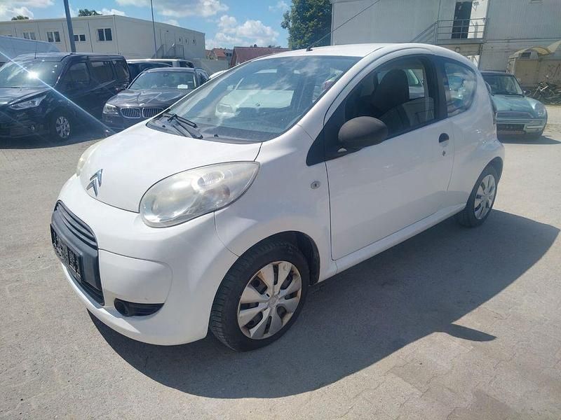 Weiß Gebraucht 2009 Citroën C1 Advance Kleinwagen | 2.600 € (Fairer Preis) - Bild 1/4
