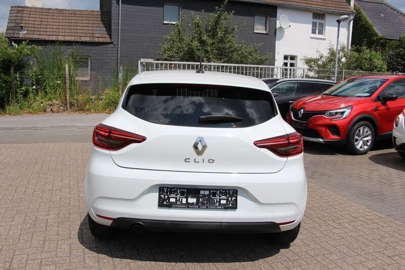 Gebraucht Renault Clio V Evolution 67 PS (49 kW) 2023 Weiß Kleinwagen