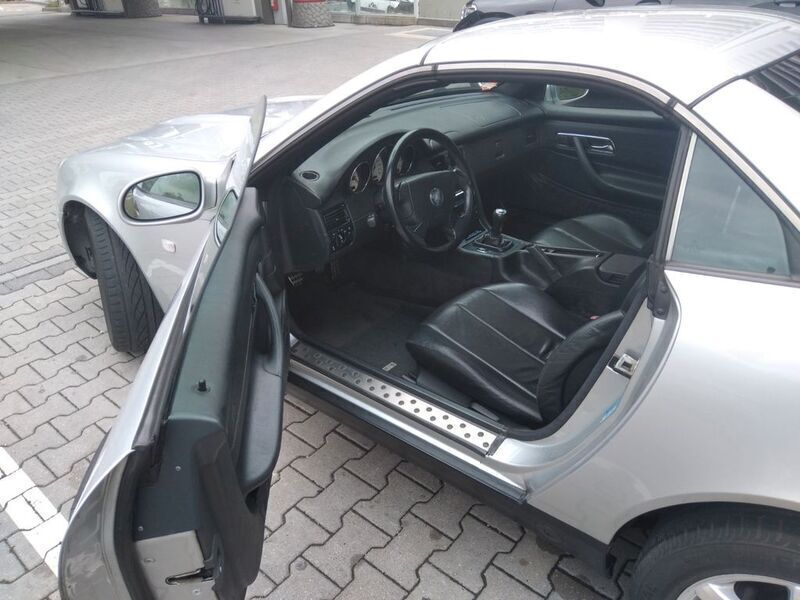 Gebraucht Mercedes SLK230 193 PS (141 kW) 1997 Silber Cabrio
