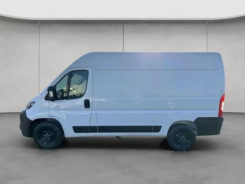 Neu Opel Movano 140 PS (102 kW) 2026 Weiß Van