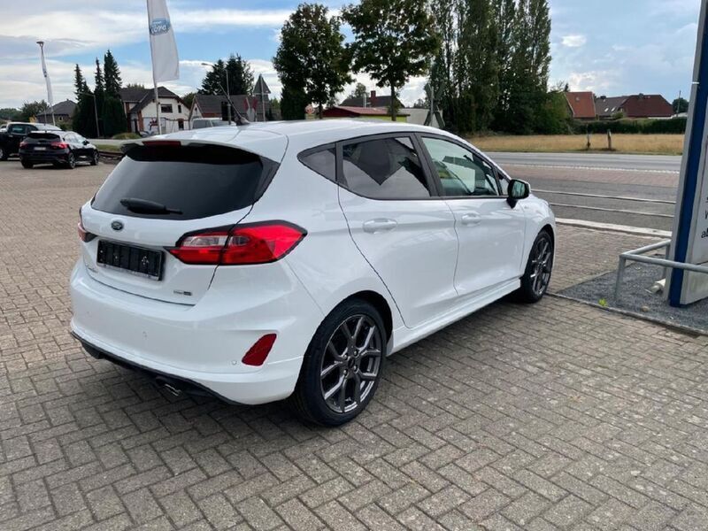 Gebraucht Ford Fiesta ST-Line 125 PS (91 kW) 2023 Frostweiß Kleinwagen
