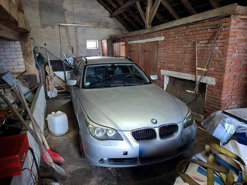 Gebraucht BMW 525 2004 Grau Kombi
