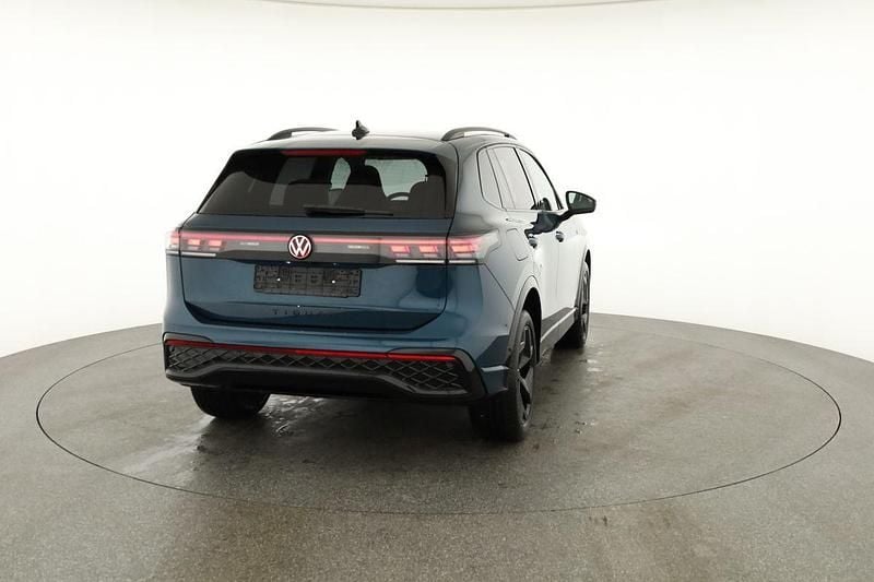 Neu VW Tiguan R-line 193 PS (141 kW) 2026 Nightshade blue metallic SUV