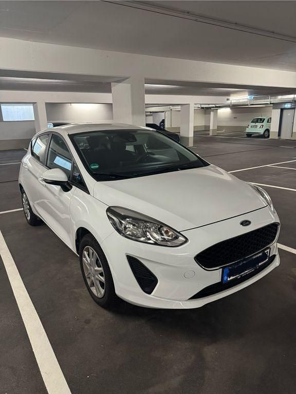 Weiß Gebraucht 2019 Ford Fiesta Trend Kleinwagen | 8.790 € (Guter Preis) - Bild 1/4