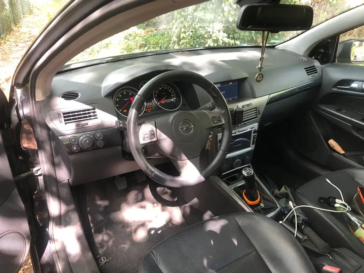Gebraucht Opel Astra GTC 200 PS (147 kW) 2005 Schwarz Coupé