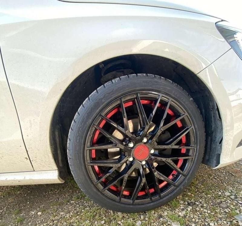 Gebraucht Mercedes A180 160 PS (117 kW) 2013 Weiß Kleinwagen