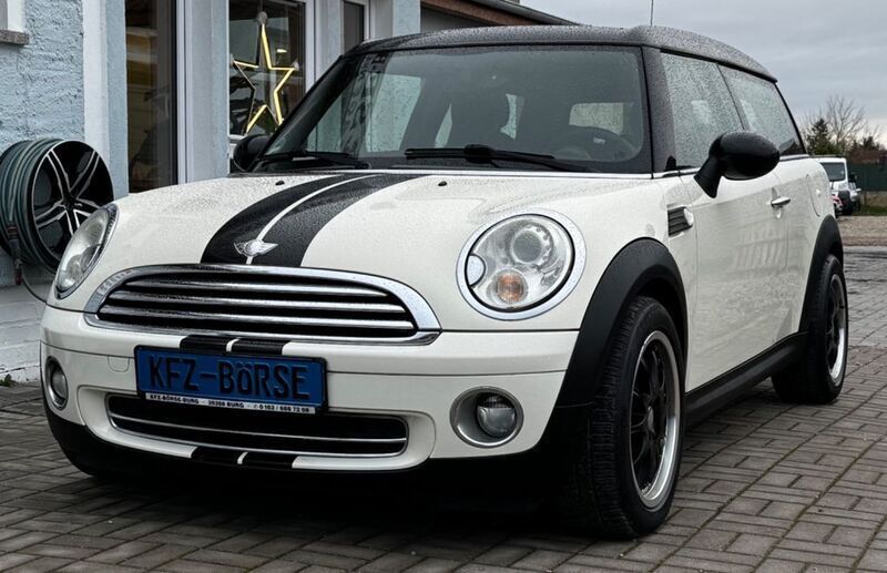 Weiß Gebraucht 2008 Mini Cooper Clubman Kombi | 6.800 € (Etwas zu teuer) - Bild 1/4