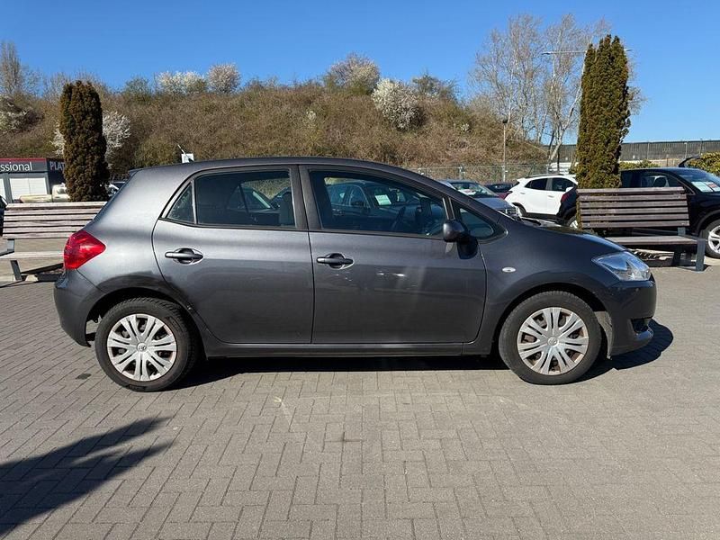 Gebraucht Toyota Auris Sol 124 PS (91 kW) 2008 Grau Kleinwagen