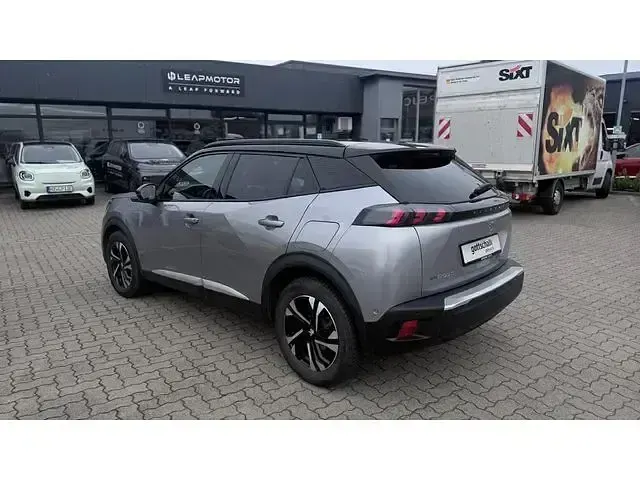 Gebraucht Peugeot e-2008 GT 100 kW (136 PS) 2022 Grau SUV