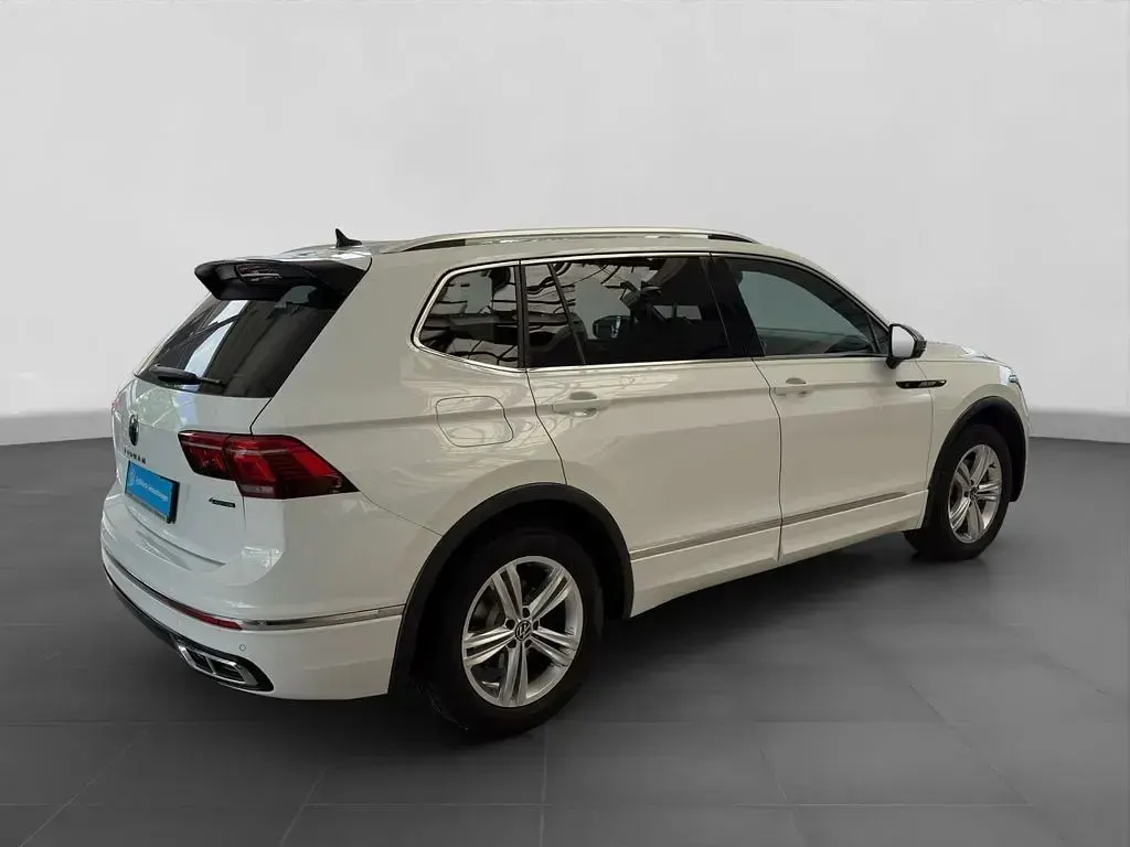 Gebraucht VW Tiguan Allspace R-line 190 PS (139 kW) 2022 Weiß SUV