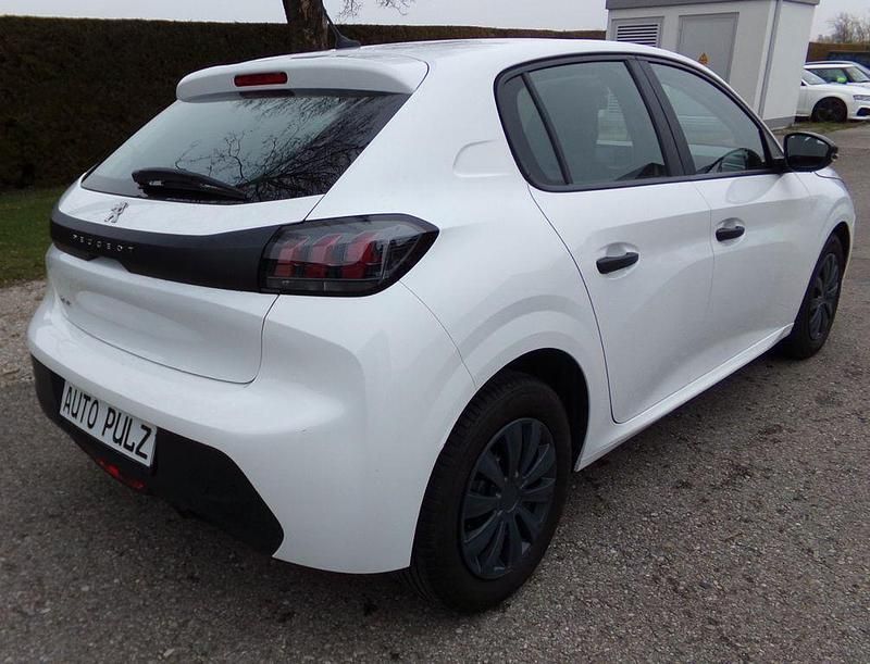 Gebraucht Peugeot 208 75 PS (55 kW) 2021 Weiß Kleinwagen