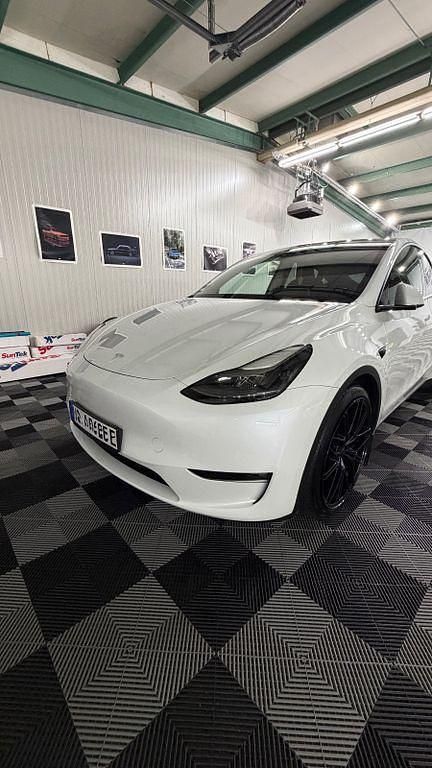 Gebraucht Tesla Model Y Performance 392 kW (534 PS) 2023 Weiß SUV