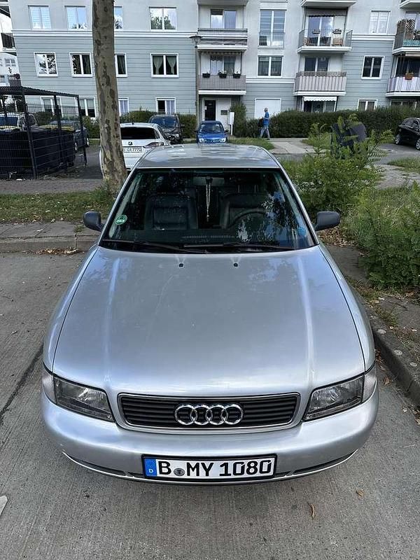 Gebraucht Audi A4 125 PS (91 kW) 1995 Grau Limousine