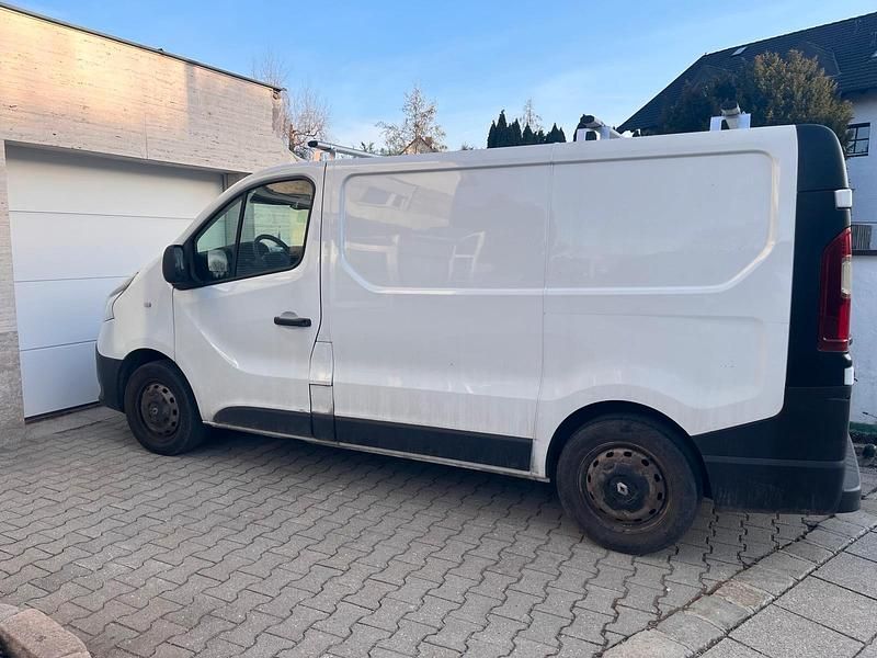 Gebraucht Renault Trafic 2017 Weiß Van / Kleinbus