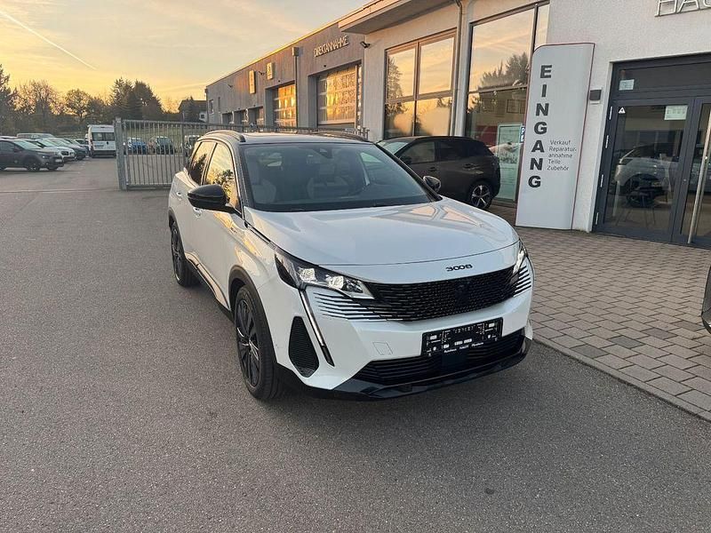 Weiß Gebraucht 2021 Peugeot 3008 GT SUV | 22.900 € (Etwas zu teuer) - Bild 1/4
