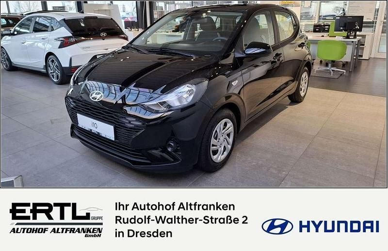 Phantom black mineraleffekt Neu 2024 Hyundai i10 Select Kleinwagen | 15.690 € (Guter Preis) - Bild 1/4