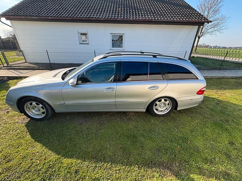 Gebraucht Mercedes E280 Elegance 190 PS (139 kW) 2005 Silber Kombi