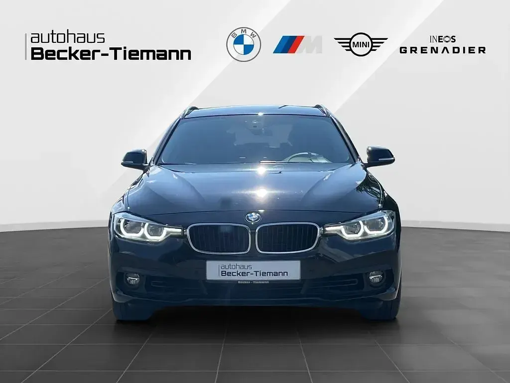 Gebraucht BMW 318 Advantage 136 PS (100 kW) 2019 Schwarz ii Kombi