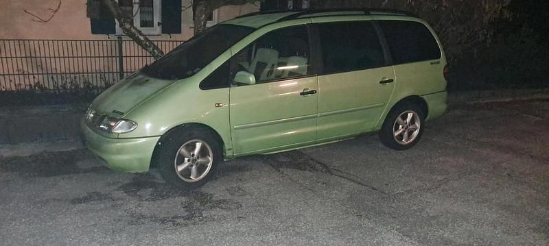 Gebraucht VW Sharan 110 PS (80 kW) 1998 Grün Van / Kleinbus