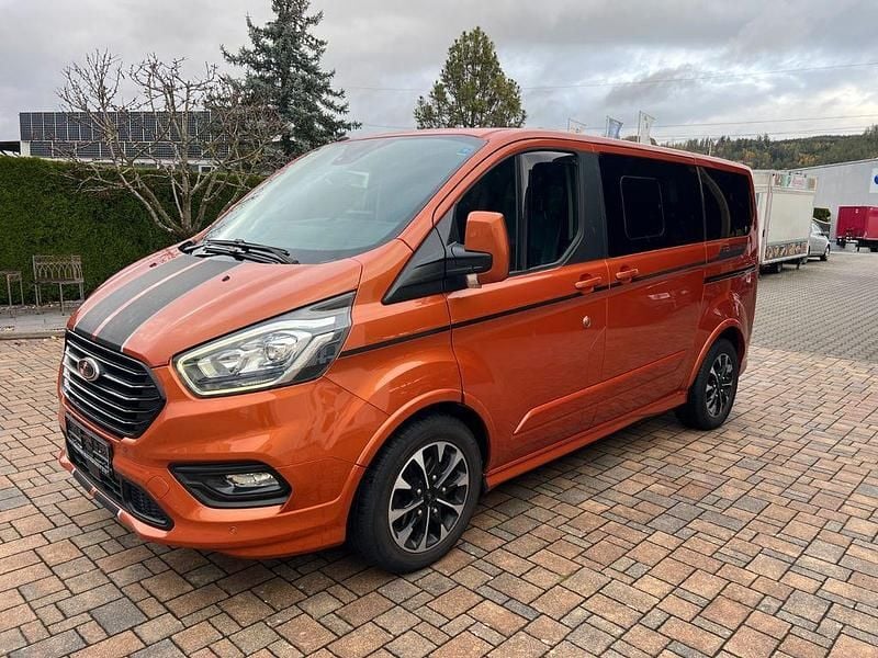 Orange Gebraucht 2018 Ford Tourneo Custom Sport Van | 29.950 € - Bild 1/4