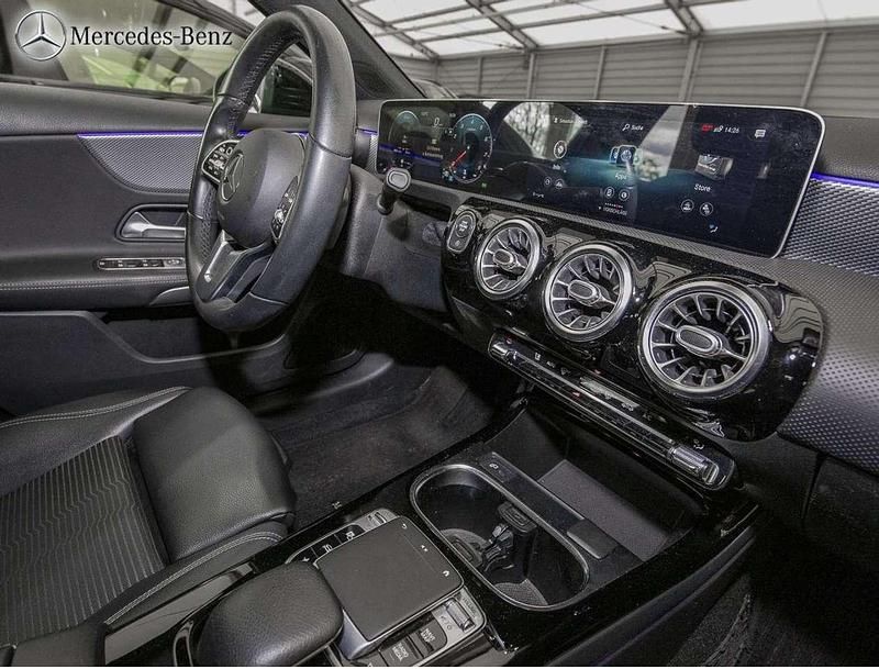 Gebraucht Mercedes A180 Edition 1 136 PS (100 kW) 2019 Schwarz Kleinwagen