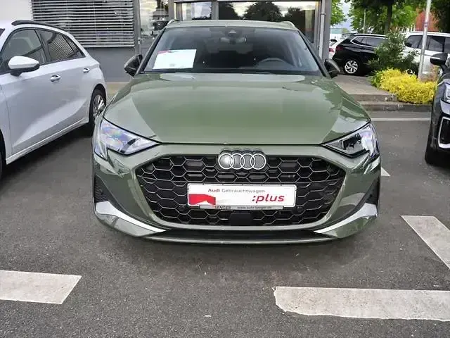 Gebraucht Audi A3 Advanced 150 PS (110 kW) 2025 Distriktgrün Limousine