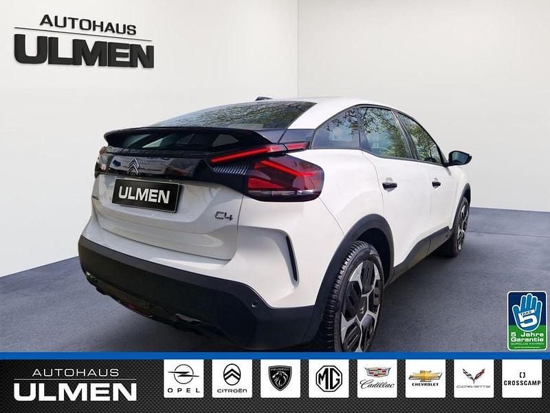 Second-hand Citroën C4 Feel 131 CP (96 kW) 2022 Alb Berlinǎ