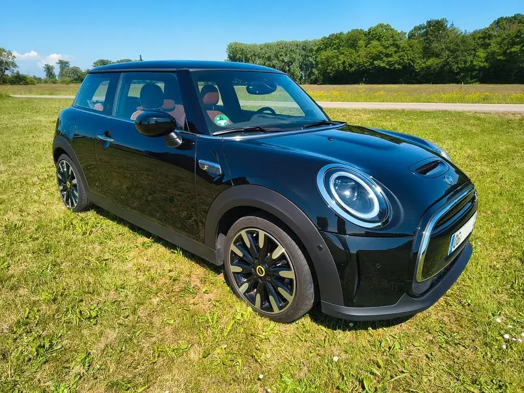 Usata Mini Cooper SE 135 kW (184 CV) 2023 Nero Utilitaria