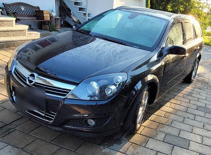Schwarz Gebraucht 2009 Opel Astra Kombi | 3.000 € - Bild 1/4