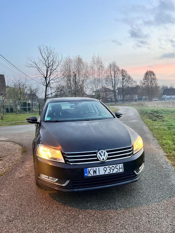 Schwarz Gebraucht 2014 VW Passat Edition Limousine | 8.200 € (Superpreis) - Bild 1/4