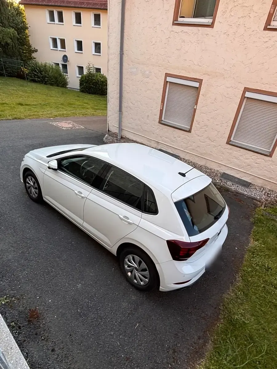 Gebraucht VW Polo Life 80 PS (58 kW) 2024 Weiß Kleinwagen