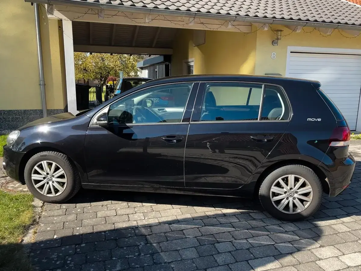 Gebraucht VW Golf VII Move 105 PS (77 kW) 2012 Schwarz Limousine