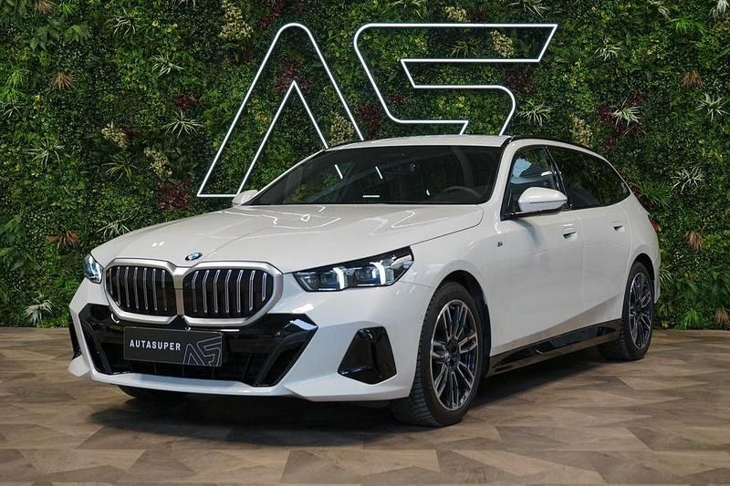 Gebraucht BMW 540 Performance 303 PS (222 kW) 2024 Weiß Limousine