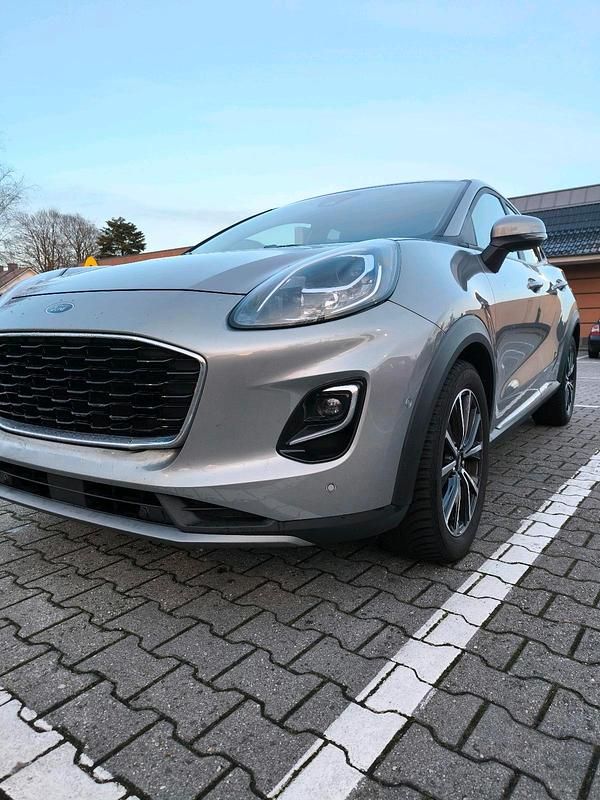 Gebraucht Ford Puma Titanium 125 PS (91 kW) 2020 Grau SUV