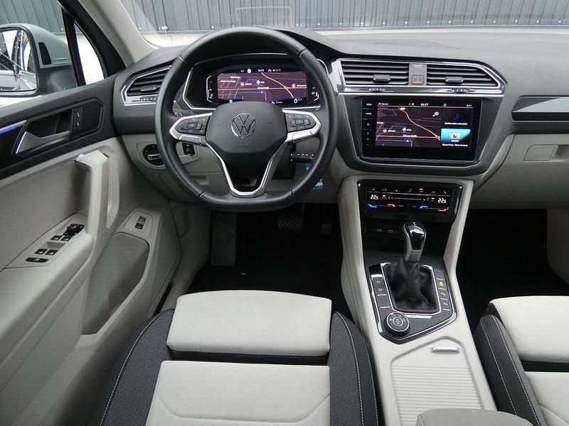 Gebraucht VW Tiguan Elegance 150 PS (110 kW) 2022 Grau SUV