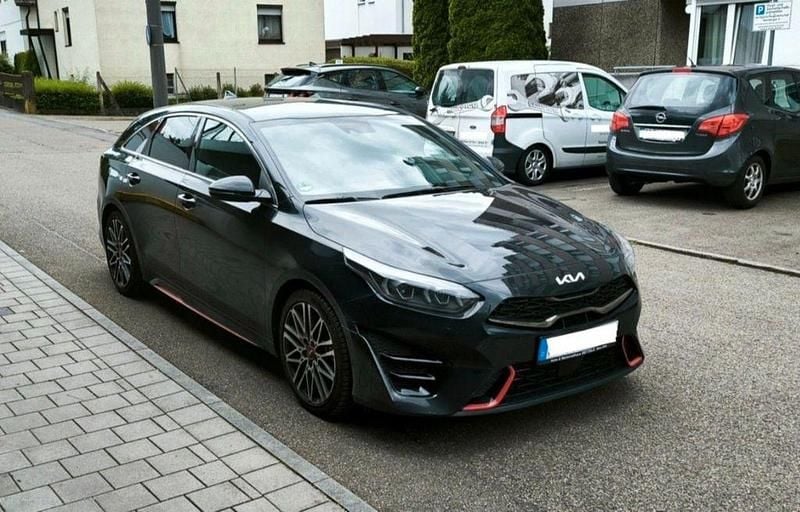 Gebraucht Kia ProCeed GT 204 PS (150 kW) 2024 Schwarz Kombi