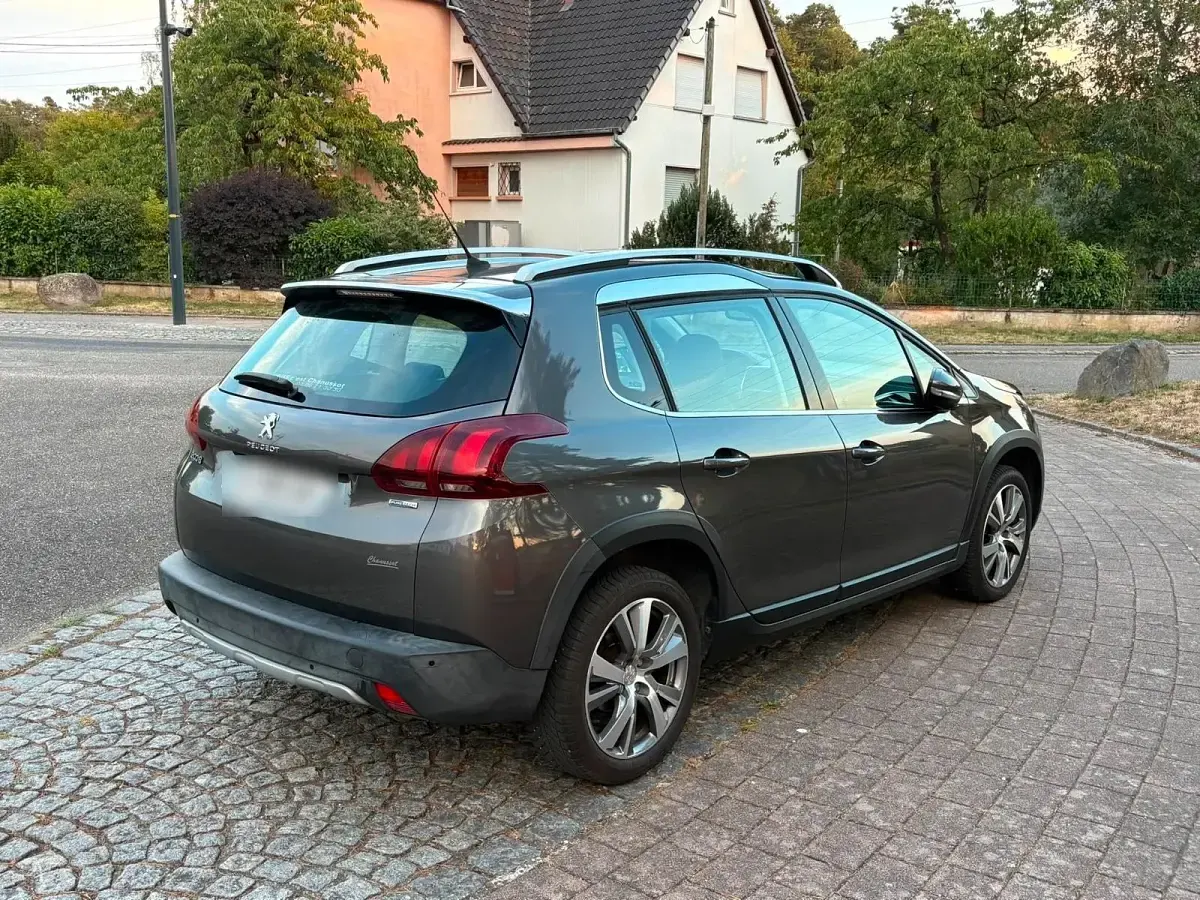 Gebraucht Peugeot 2008 Allure 110 PS (80 kW) 2017 SUV
