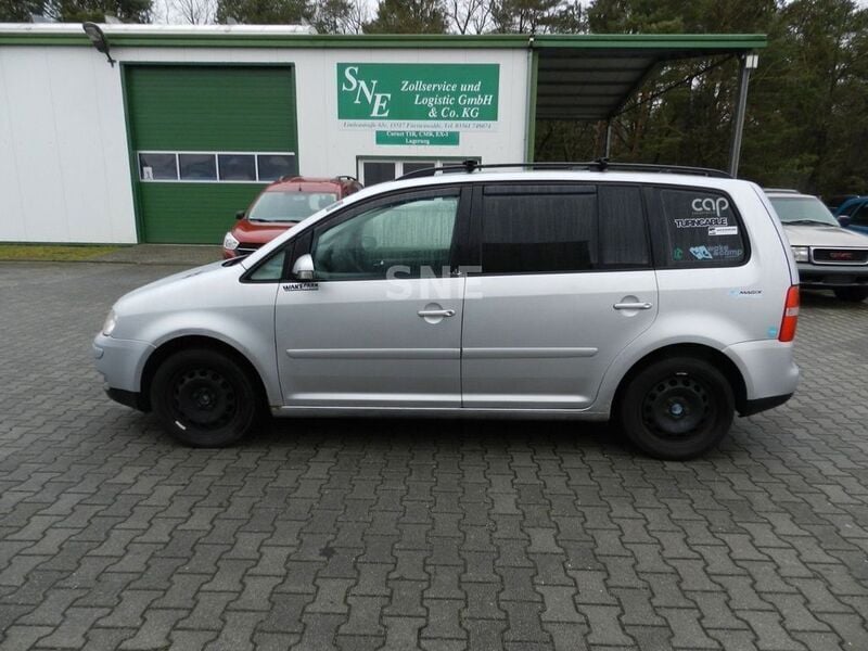 Gebraucht VW Touran Trendline 140 PS (102 kW) 2005 Silber Van / Kleinbus