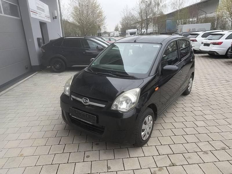 Gebraucht Daihatsu Cuore 69 PS (50 kW) 2009 Schwarz Kleinwagen
