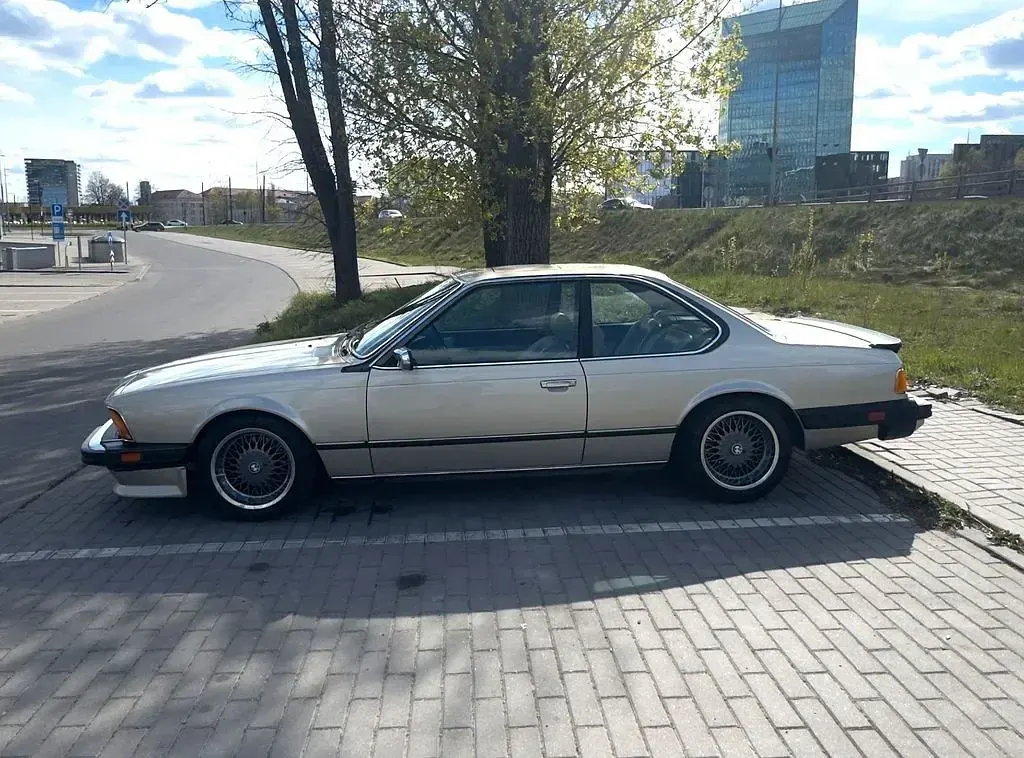 Gebraucht BMW 635 185 PS (136 kW) 1986 Beige Coupé
