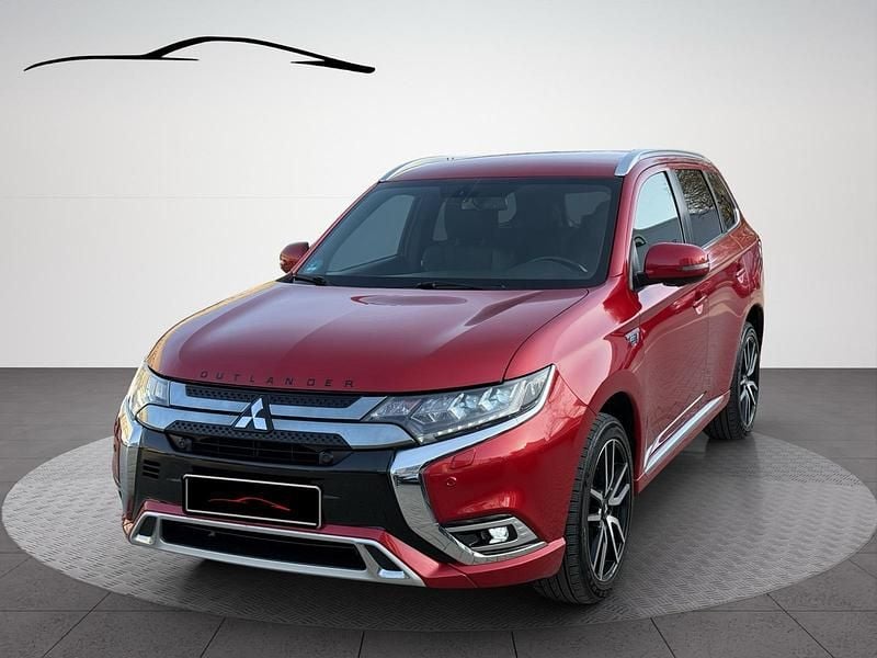 Gebraucht Mitsubishi Outlander Edition 135 PS (99 kW) 2019 Rot SUV