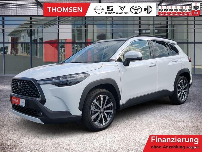 Schneewei Gebraucht 2024 Toyota Corolla Cross Team SUV | 35.490 € (Guter Preis) - Bild 1/4