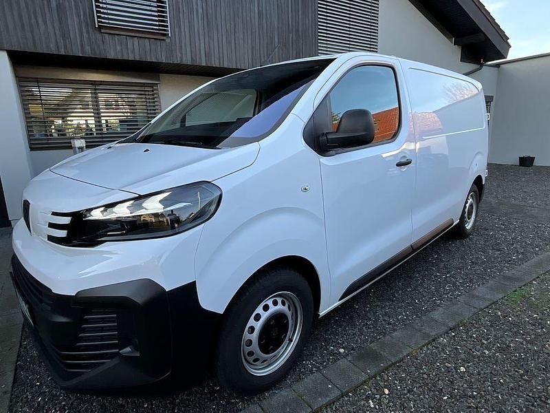 Gebraucht Peugeot Expert 120 PS (88 kW) 2024 Weiß Van