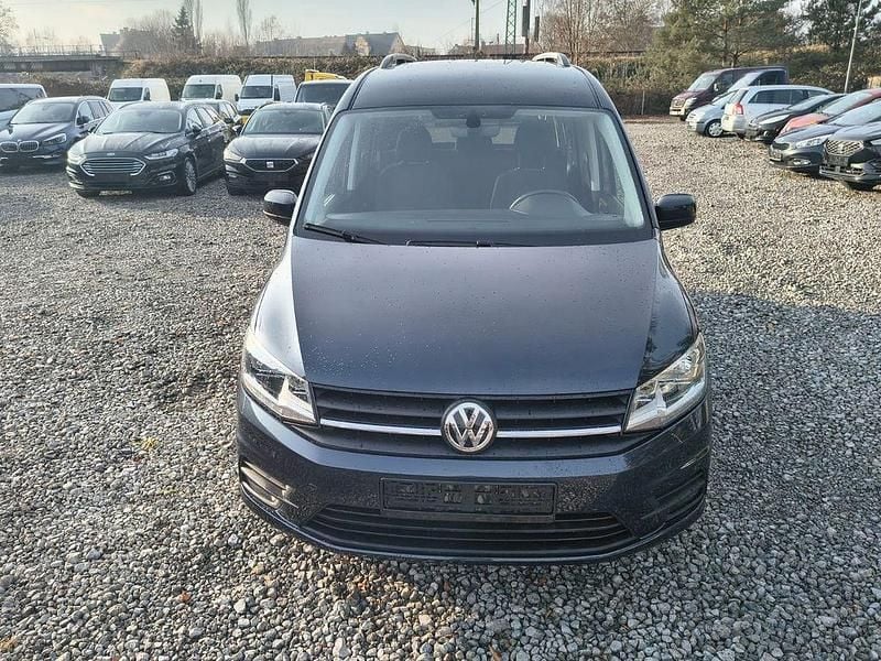 Blau Gebraucht 2020 VW Caddy Maxi Trendline Van / Kleinbus | 18.999 € (Superpreis) - Bild 1/4
