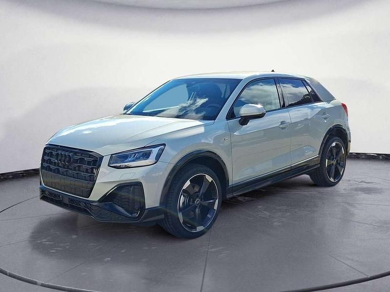 Neu Audi Q2 S-Line 150 PS (110 kW) 2026 Tausilber metallic SUV