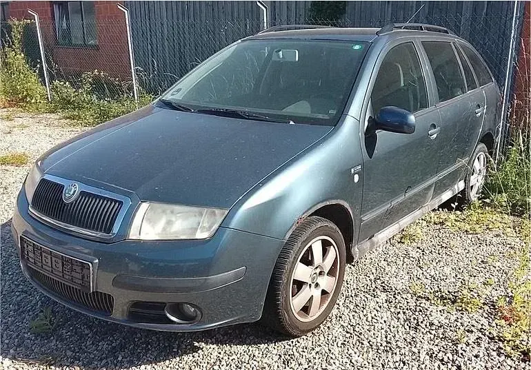 Używany Skoda Fabia 80 KM (58 kW) 2006 Szary Kombi