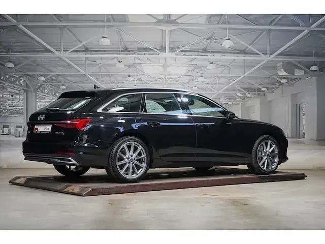 Gebraucht Audi A6 Advanced Plus 299 PS (219 kW) 2025 Mythosschwarz metallic Kombi