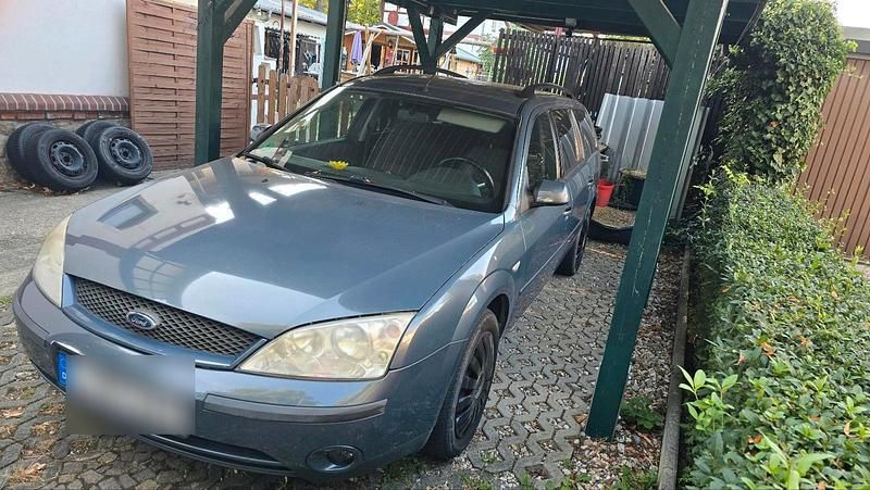 Grau Gebraucht 2001 Ford Mondeo Kombi | 900 € (Fairer Preis) - Bild 1/4