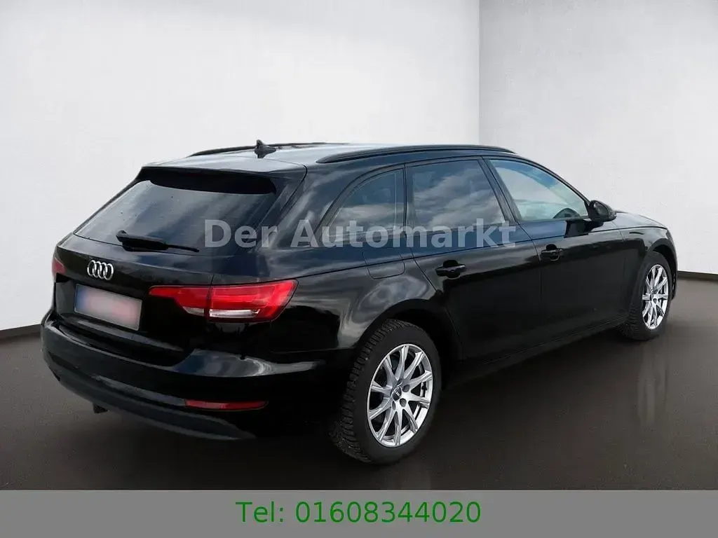 Gebraucht Audi A4 Basis 218 PS (160 kW) 2016 Schwarz Kombi